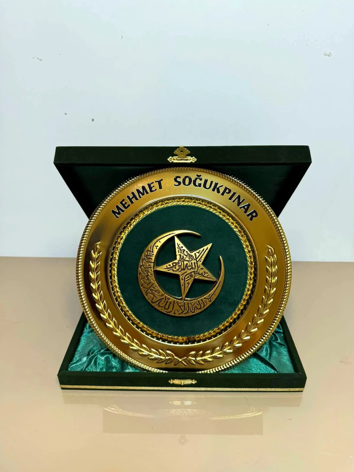 Emeğe yakışan plaket ve ödüller — görsel 2