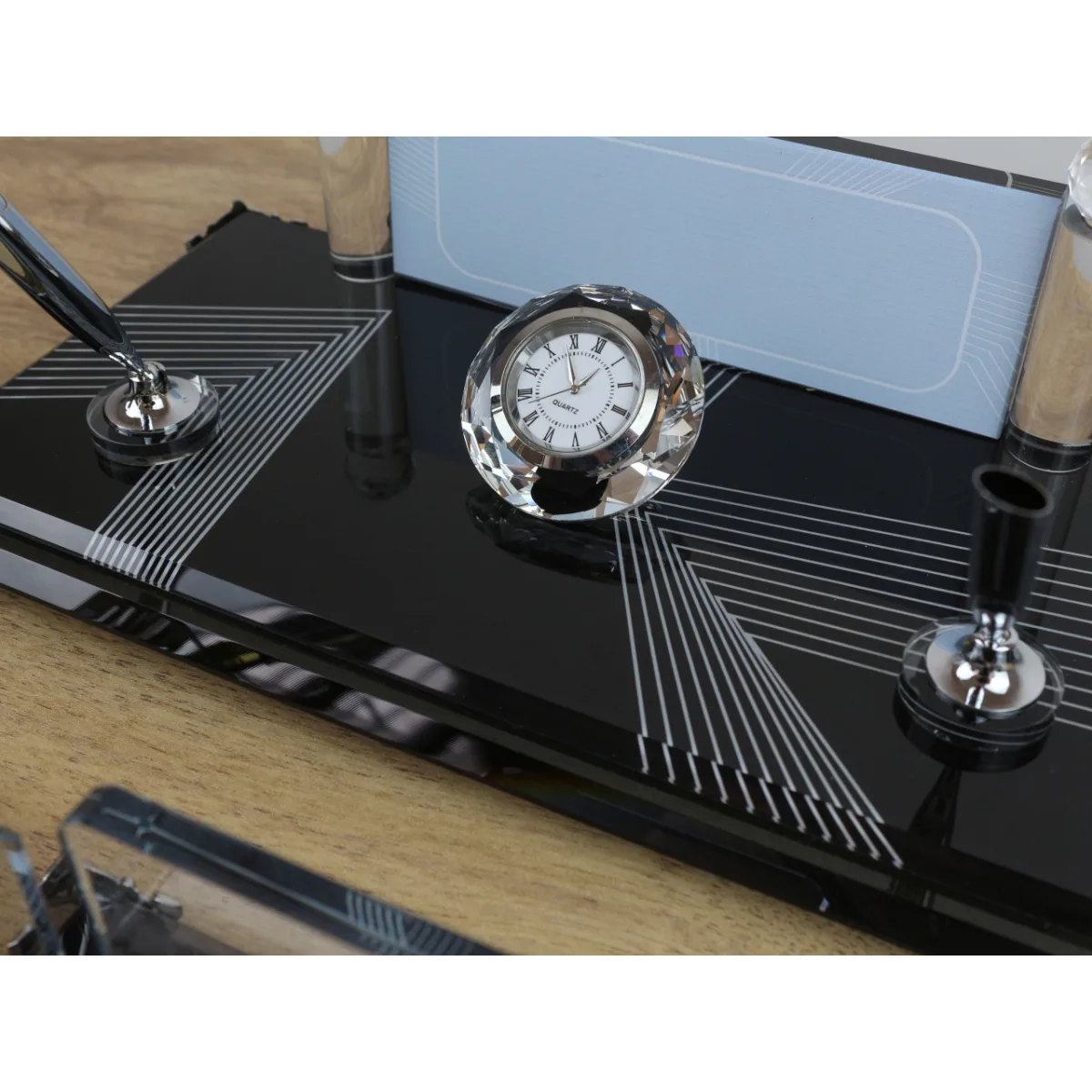 5014 Vip Kristal Cam Masa Seti — görsel 3